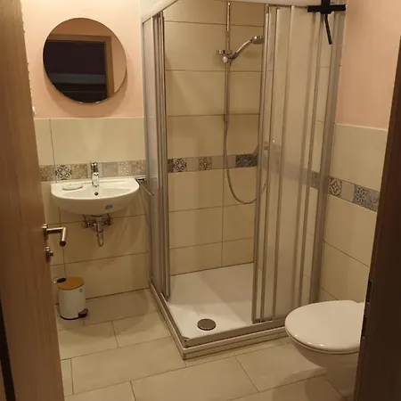 Musik Und Theater Roessle - For Angels Penzion *